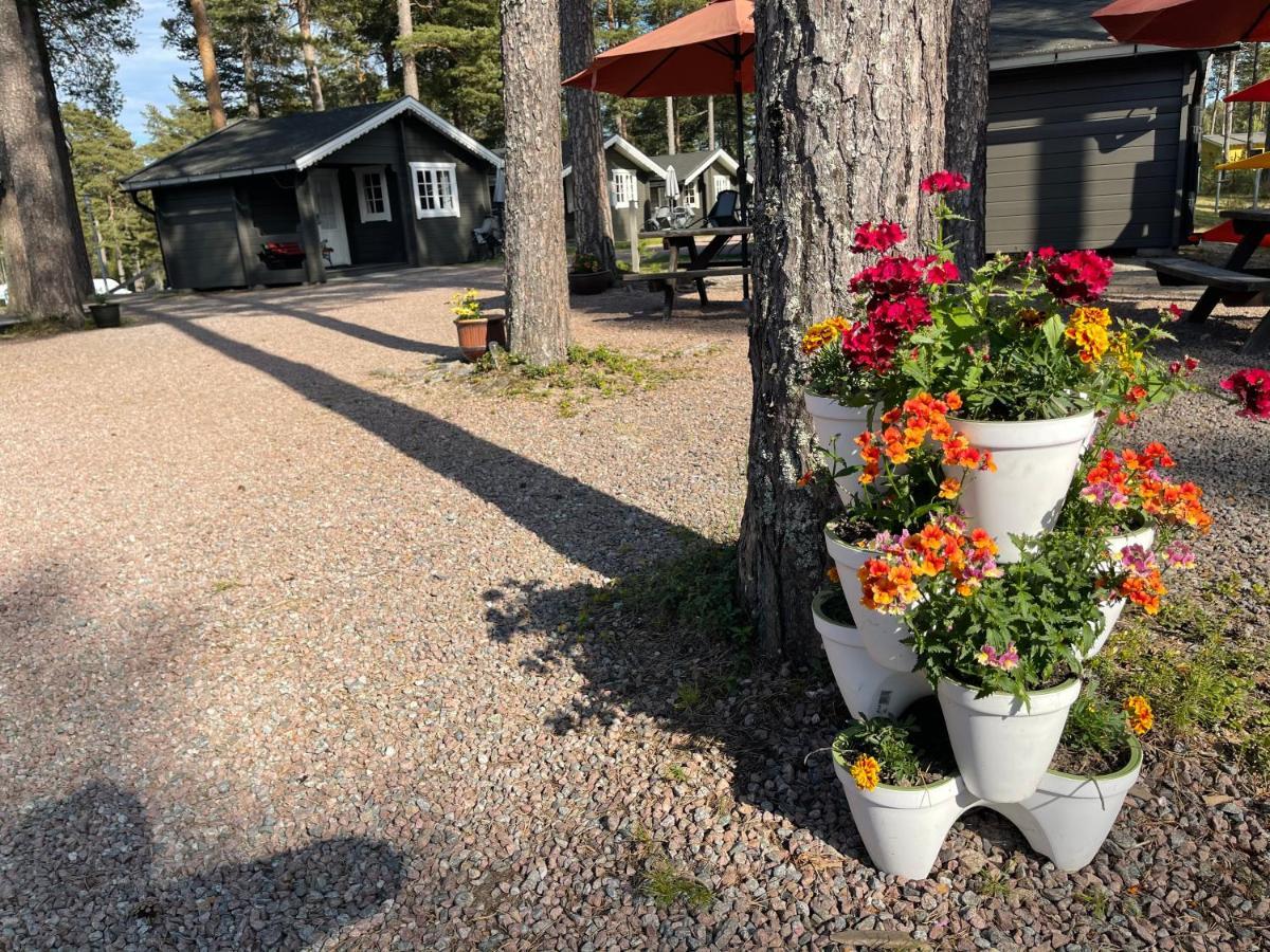 Hostel Hudiksvall Malnbaden Camping Esterno foto