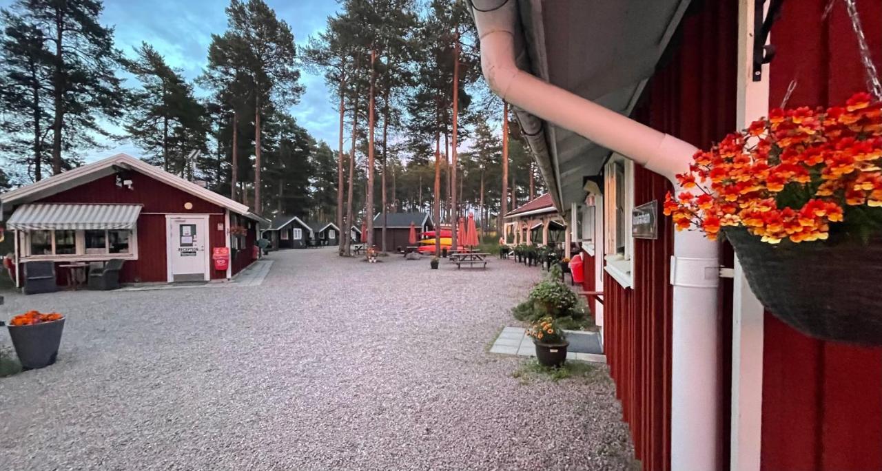 Hostel Hudiksvall Malnbaden Camping Esterno foto