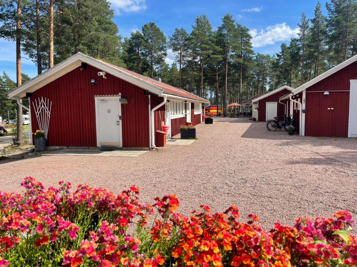 Hostel Hudiksvall Malnbaden Camping Esterno foto